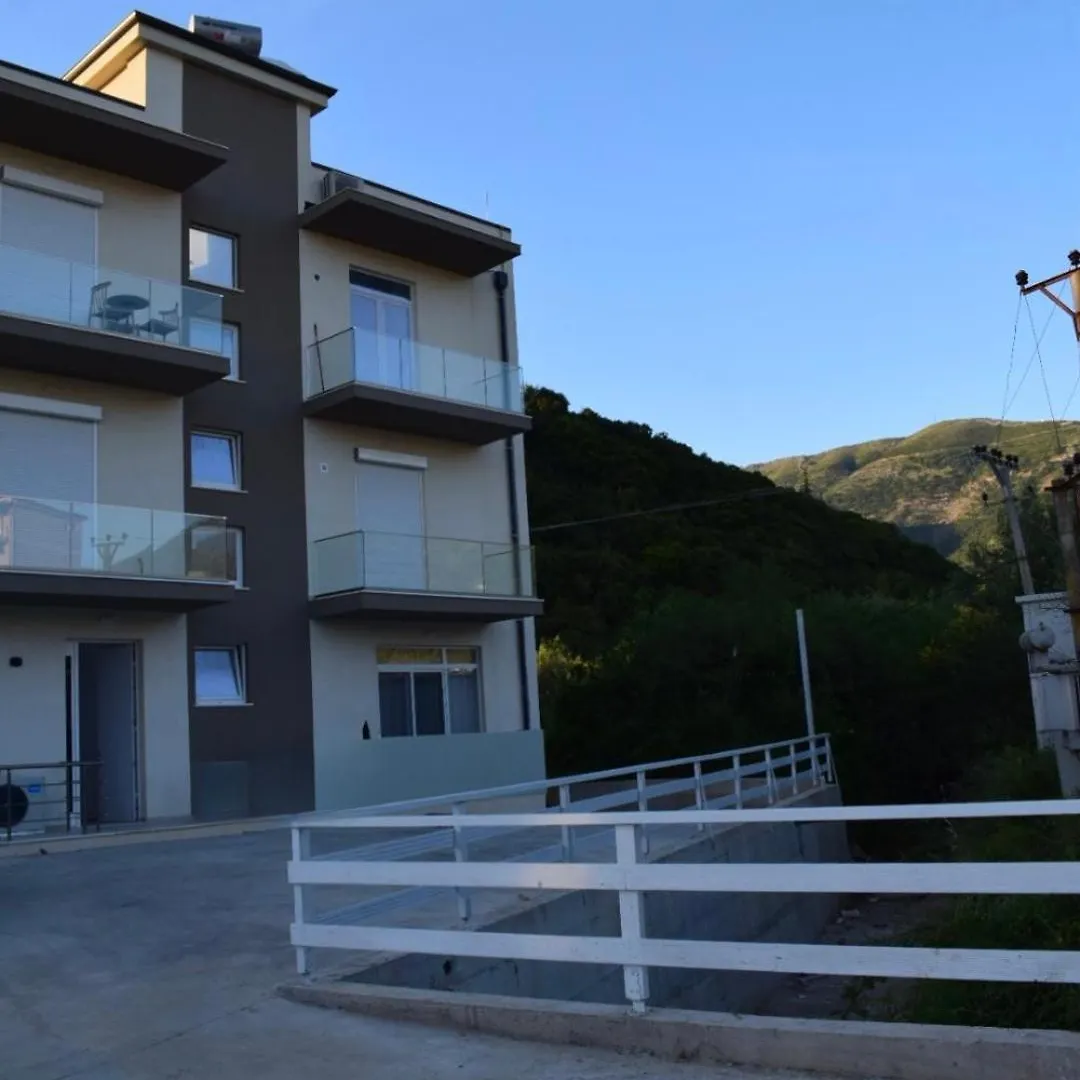 El-Mar Apartment Himarë